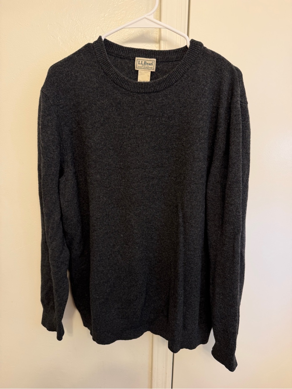 L.L. Bean Men's Dark Charcoal Lambswool Crewneck Sweater XL Tall